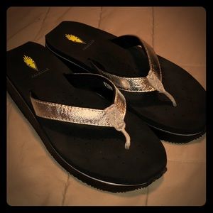 Black Volatile flip flops-silver straps